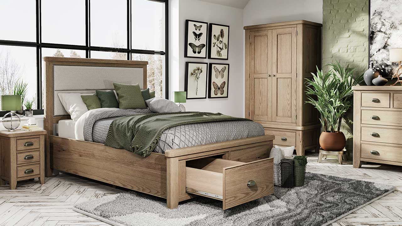 Chatsworth Oak Bedroom Furniture