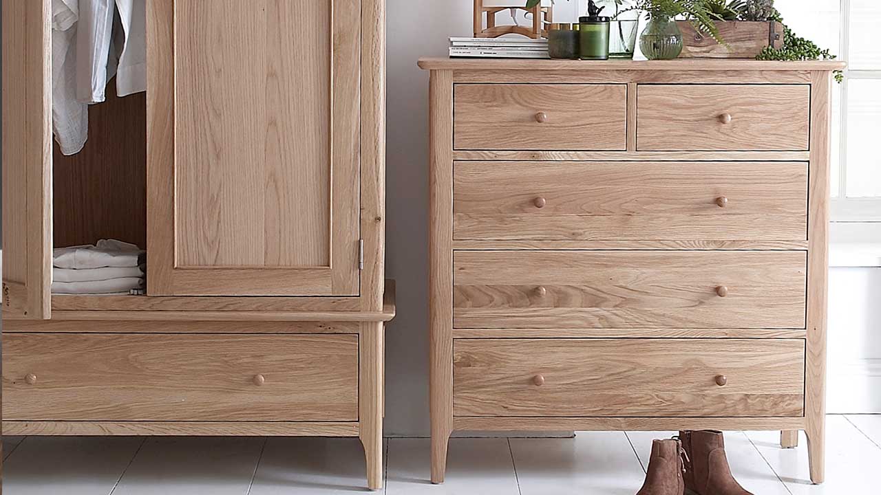 Chest of Drawers Chest of Drawers