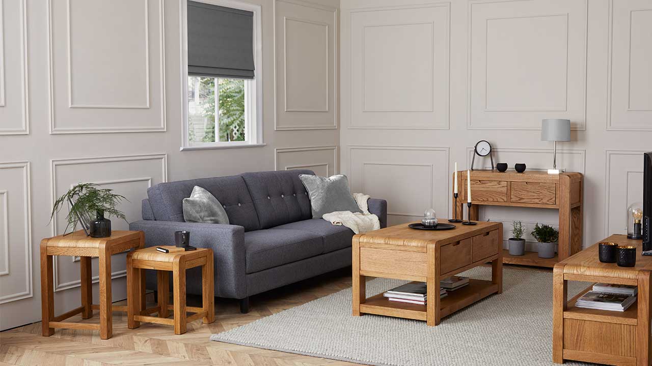 Crescent Oak Living Room Furniture