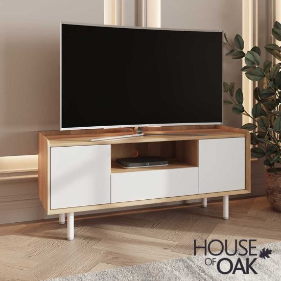 Balto Oak TV Unit in White