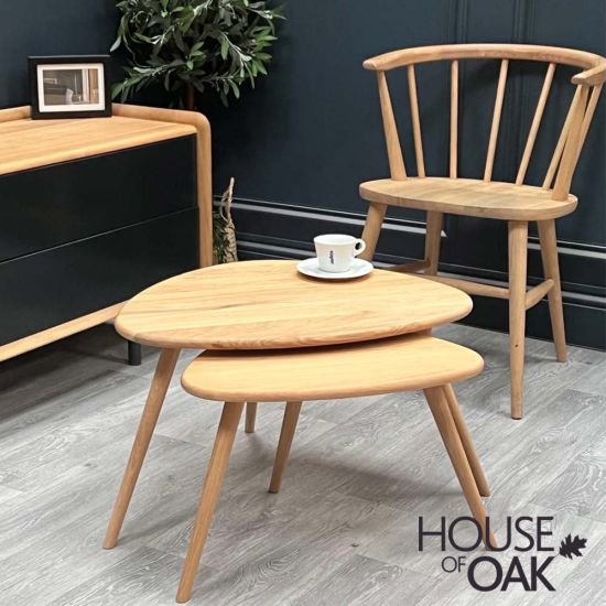 Como Solid Oak Nest of 2 Tables