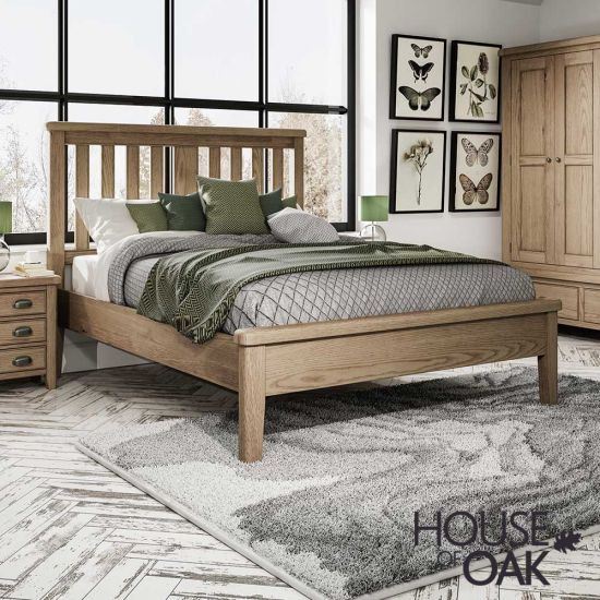 Chatsworth Oak King Size Bed with Slatted Wooden Headboard and Low Footend