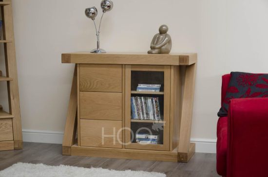 Z Oak Small Glazed Chest