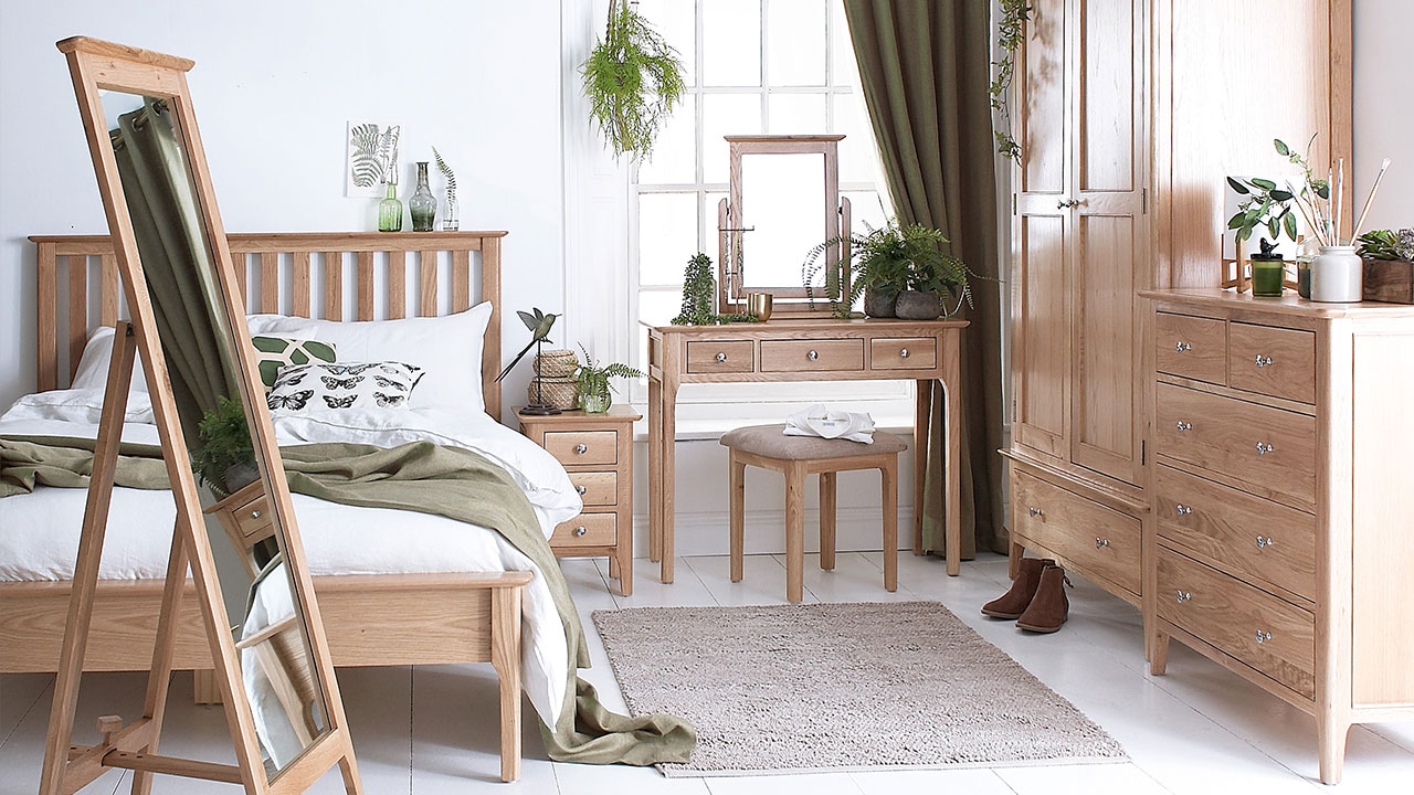 Best Chairs for Bedrooms: 9 Ideas for Inspiration