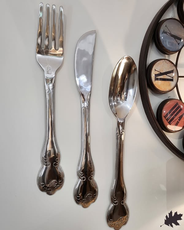 Think This Is A Usual Cutlery Set? Think Again!