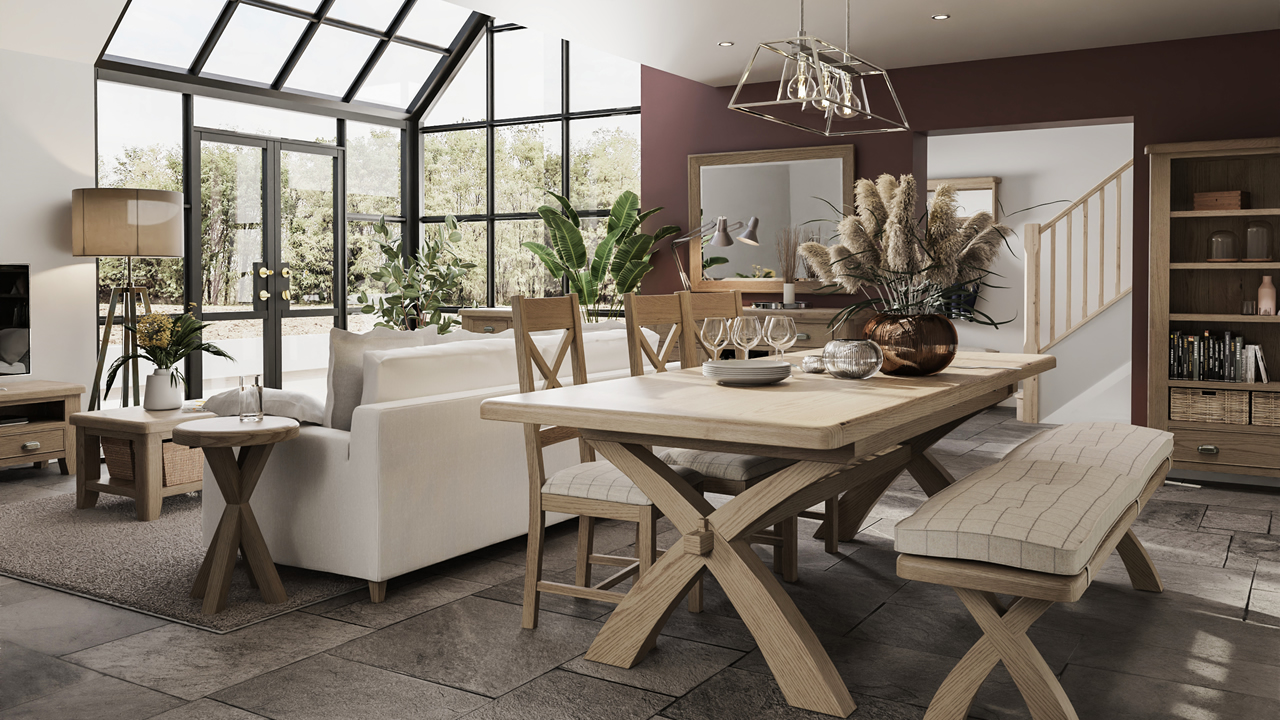 A Buyers Guide to Solid Oak Dining Tables