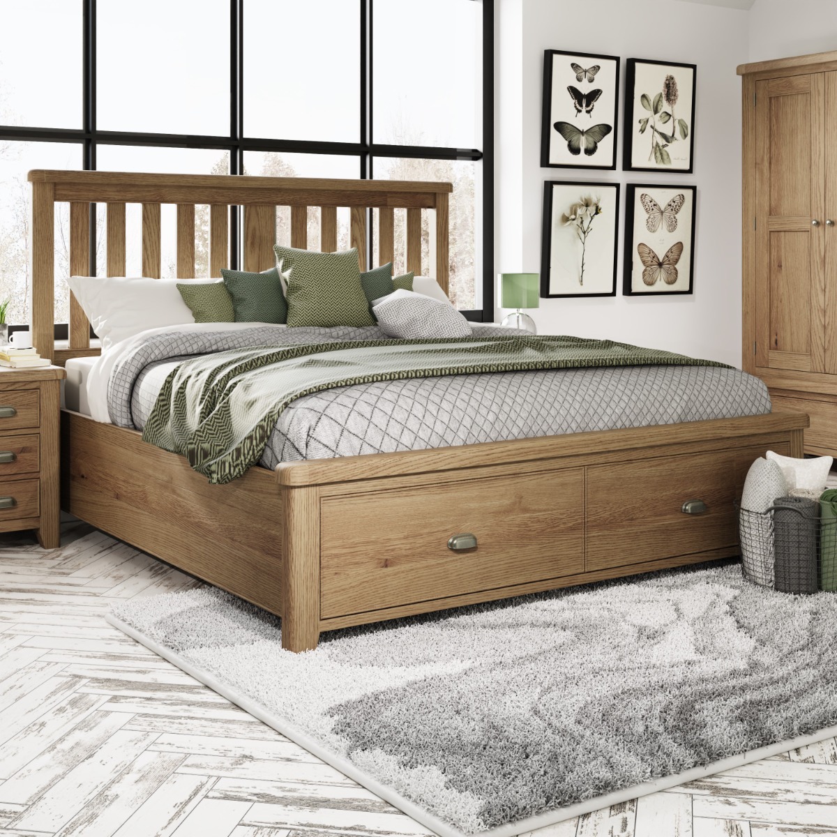 Chatsworth Super King Size Bed With Slatted Wooden Headboard and 2-Drawer Footboard