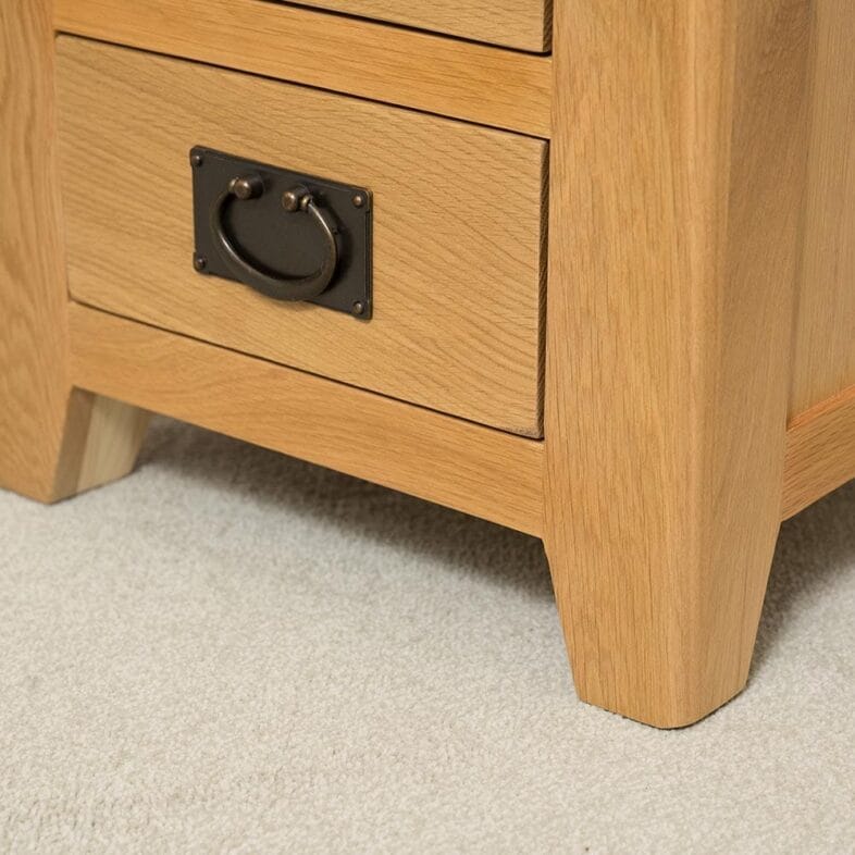 Chester Oak 3 Drawer Bedside Cabinet - Image 7
