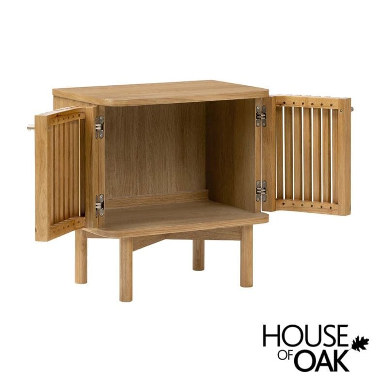 Norfolk Oak Bedside Cabinet - Image 3