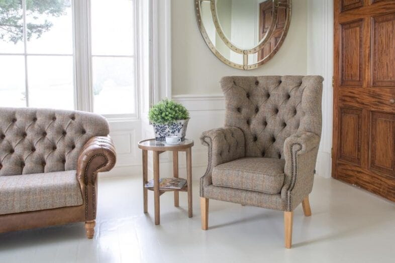 Kensington Deluxe Chair with Buttoned Arms in Hunting Lodge Harris Tweed - Image 2