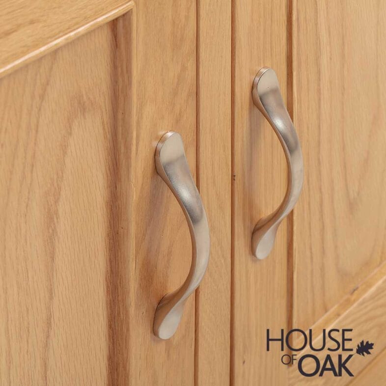Kensington Oak 3 Door 3 Drawer Sideboard - Image 6