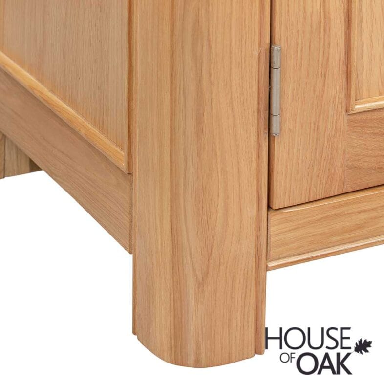 Kensington Oak 3 Door 3 Drawer Sideboard - Image 9