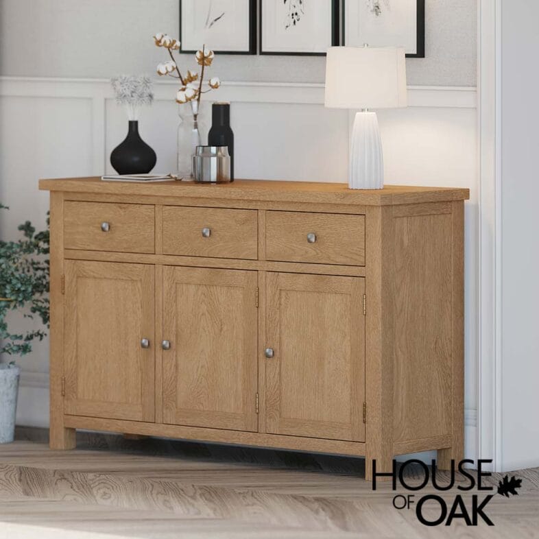 Keswick Oak 3 Door 3 Drawer Sideboard - Image 7