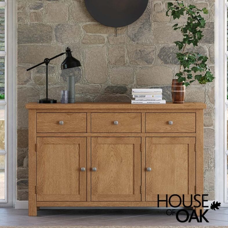 Keswick Oak 3 Door 3 Drawer Sideboard - Image 11