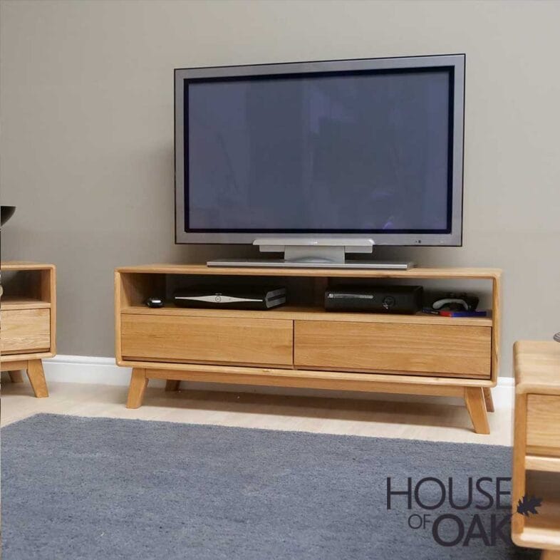 Eden Solid Oak Medium TV Cabinet - Image 2