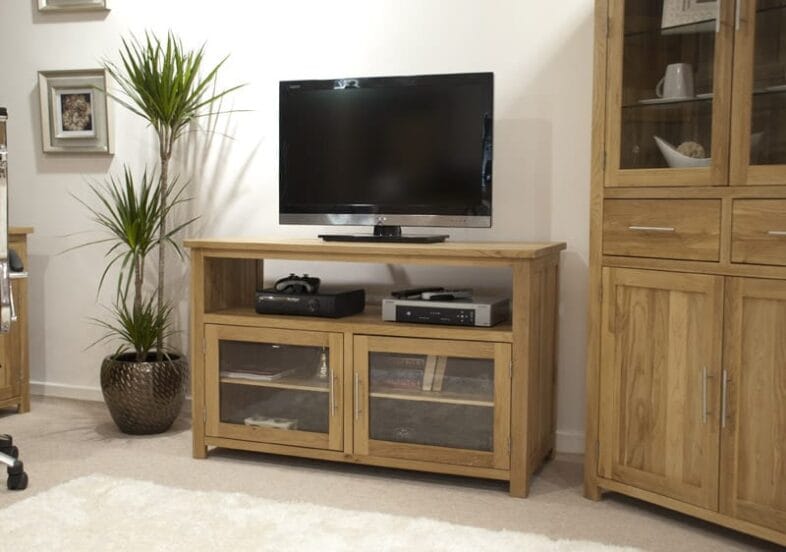 Opus Solid Oak Entertainment Centre - Image 3