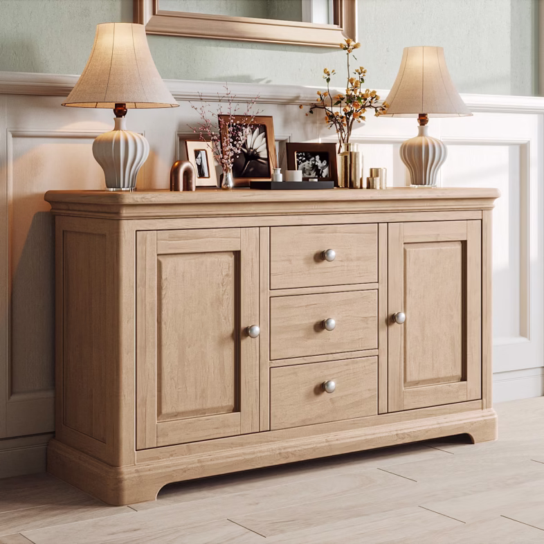 Cornwall Oak 2 Door 3 Drawer Sideboard lifestyle